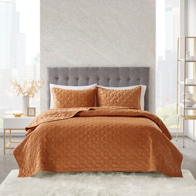 Harper 3 Piece Velvet Quilt Set