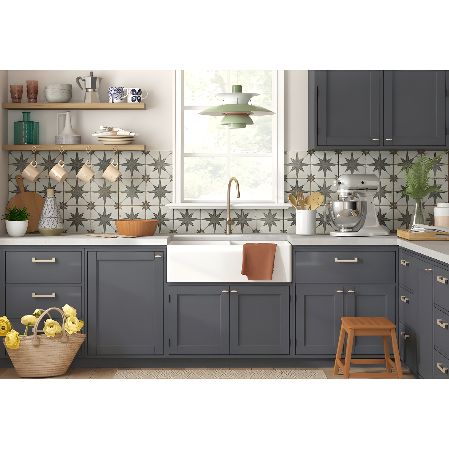 Trinsic Pull Down Sprayer Kitchen Sink Faucet, Single Handle Kitchen Faucet