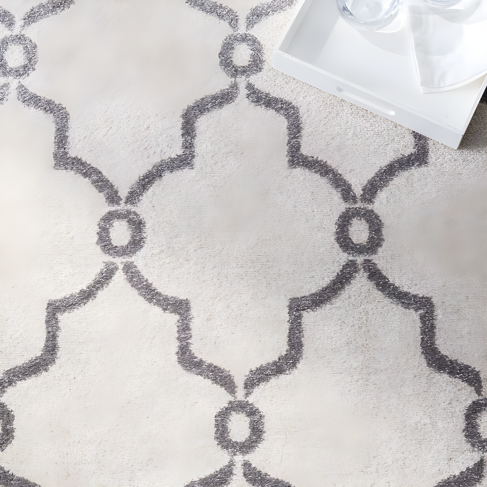 Amherst AMT414 Power Loomed Indoor Area Rug - Ivory/Grey - 5'x5' - Safavieh