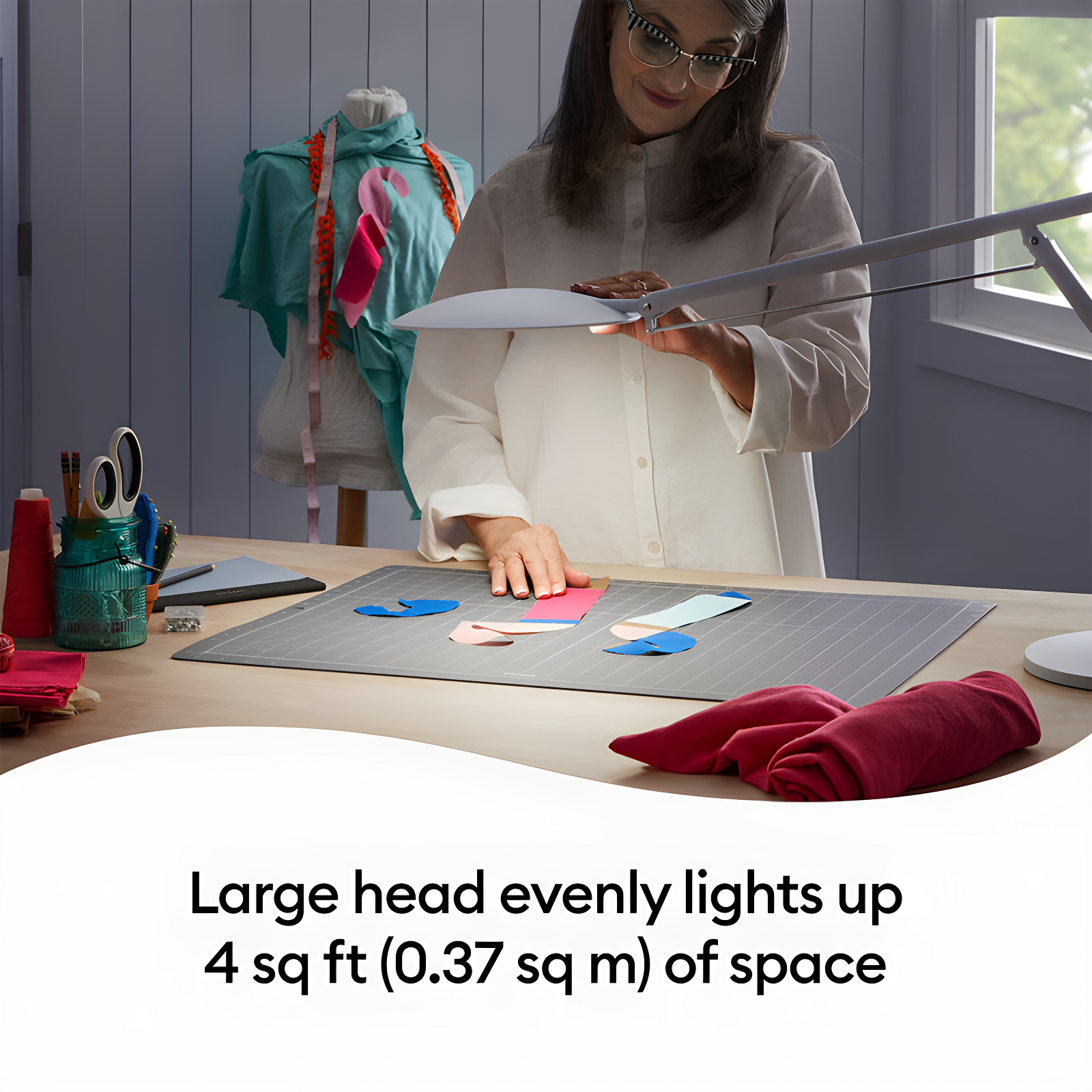 Cricut Bright 360 Floor Craft Lamp