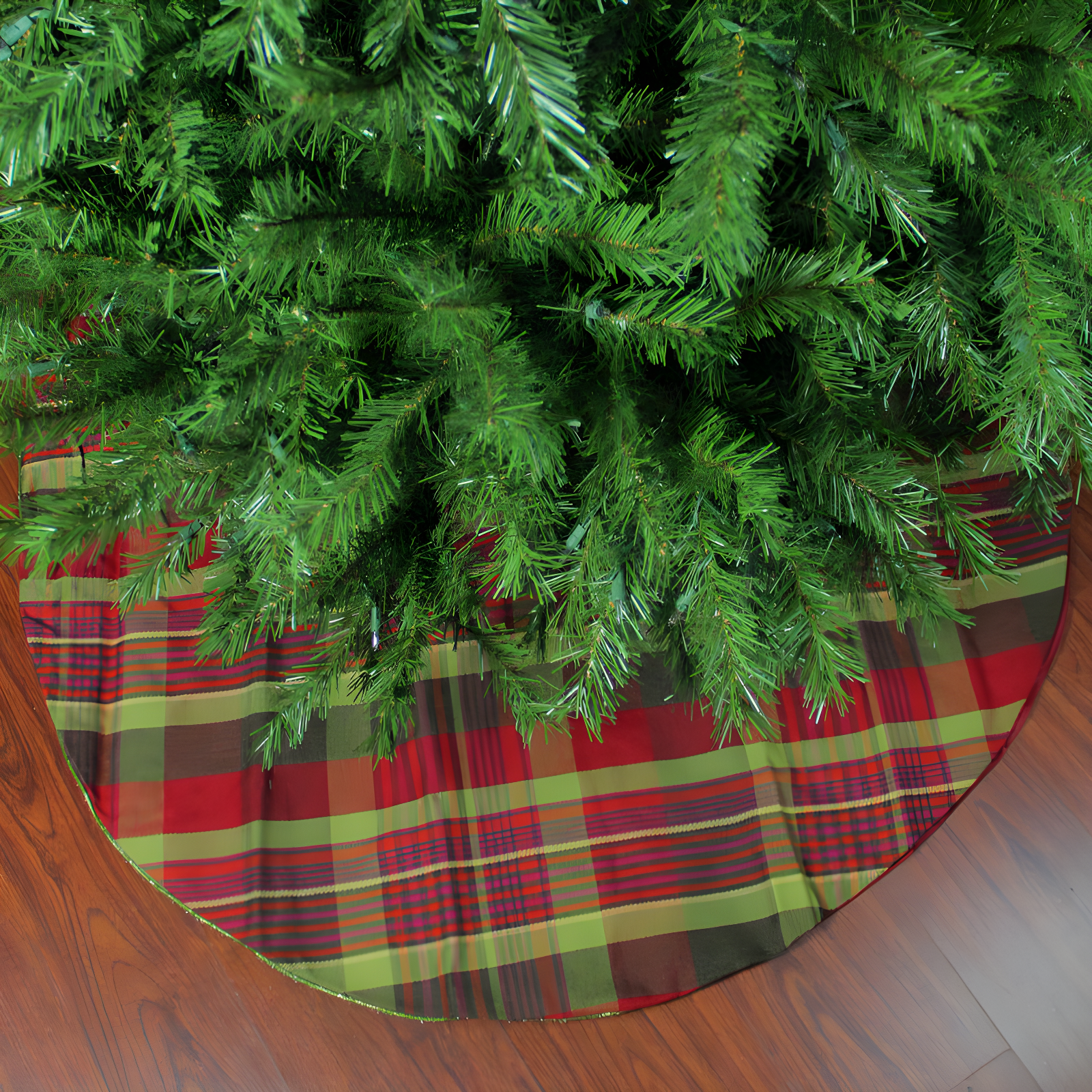 Northlight Seasonal Plaid Tree Skirt
