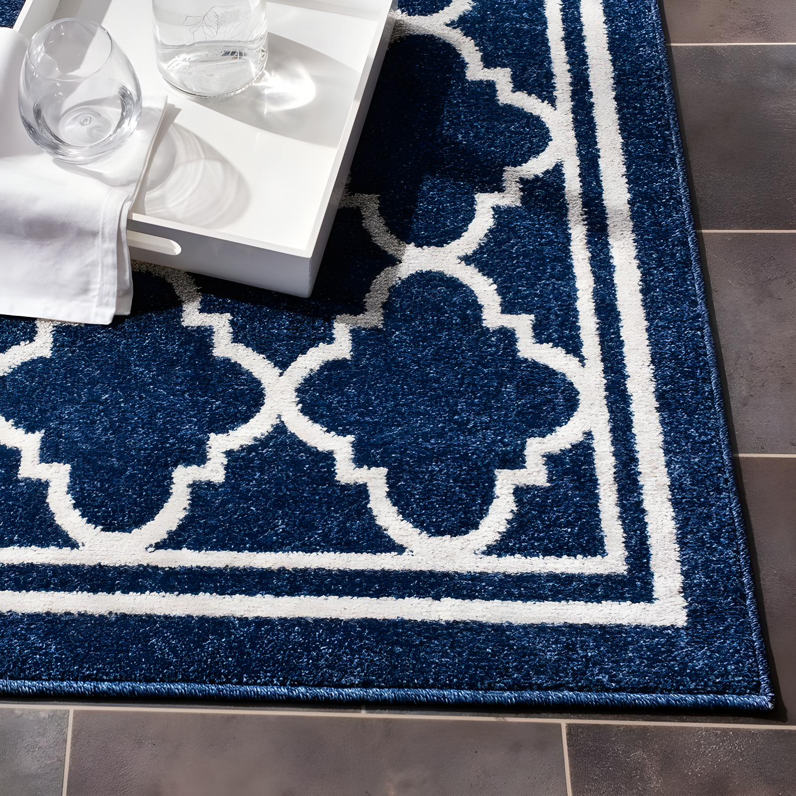 Amherst AMT422 Power Loomed Indoor Accent Rug - Navy/Beige - 3'x3' - Safavieh