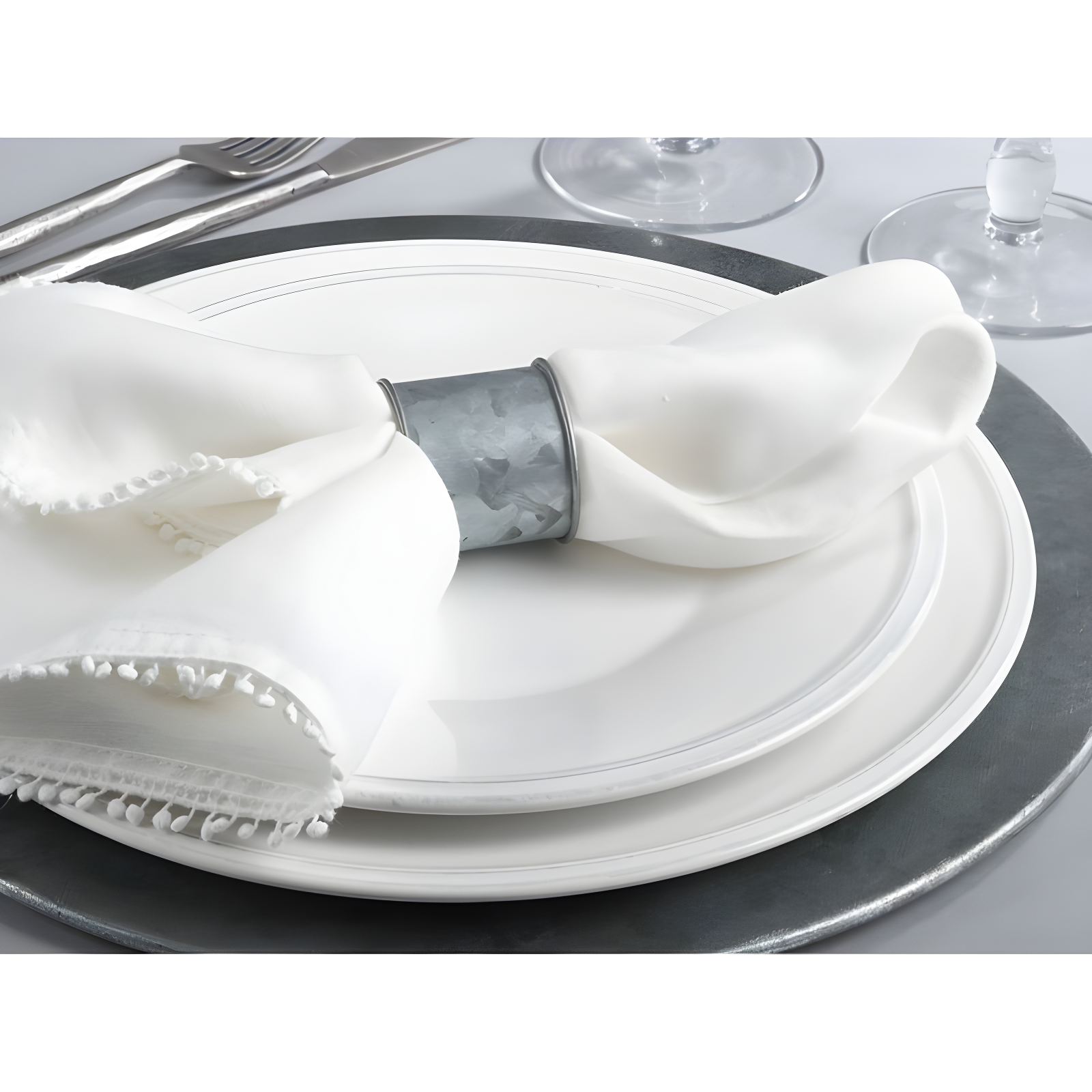Saro Lifestyle Silver Galvanized Design Industrial Style Metal Napkin Ring Set of 4