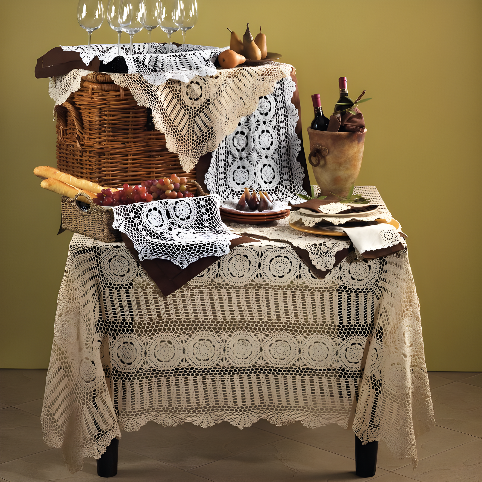 Saro Lifestyle Handmade Crochet Cotton Lace Table Linens, Ecru, 16" x 72"