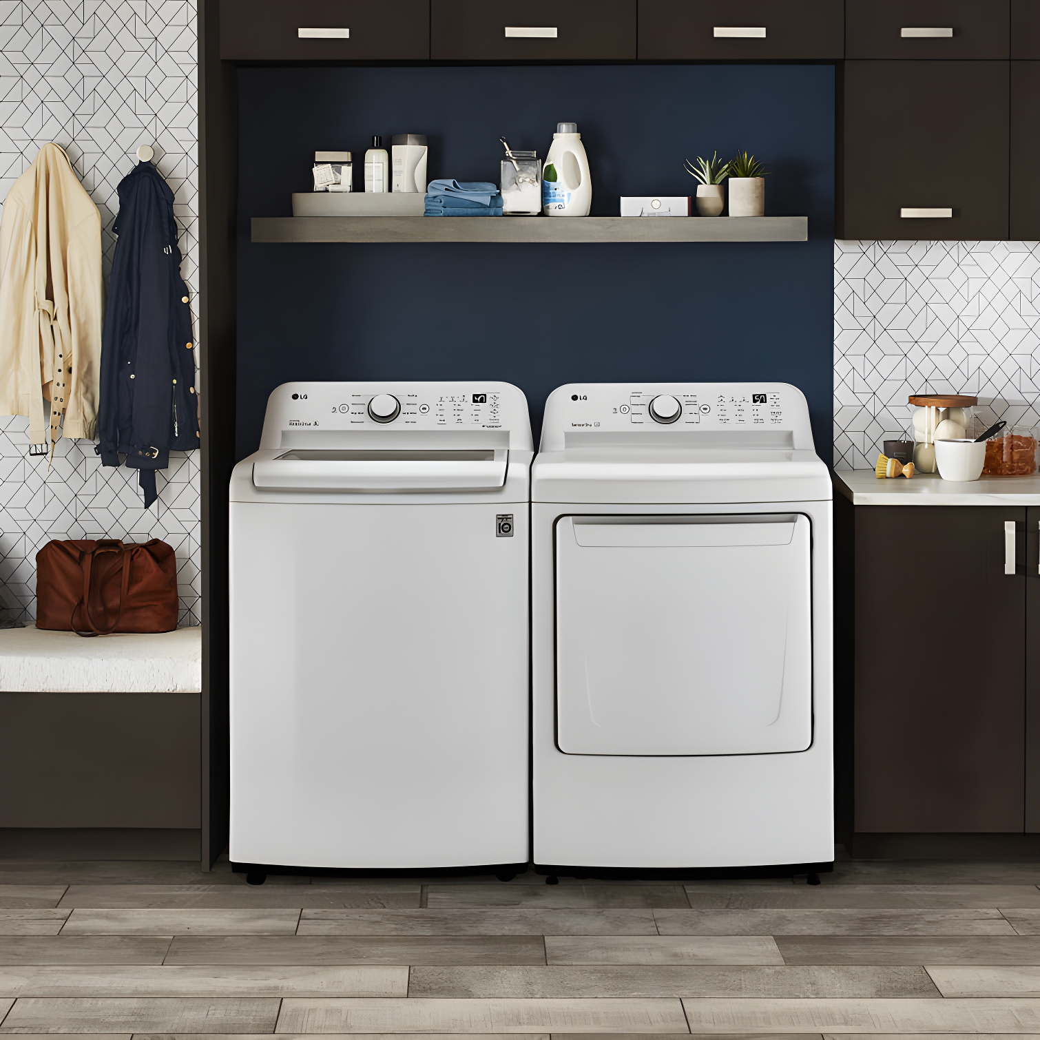 LG 4.3 cu. ft. Ultra Large Capacity Top Load Washer with 4-Way Agitator & TurboDrum Technology, White
