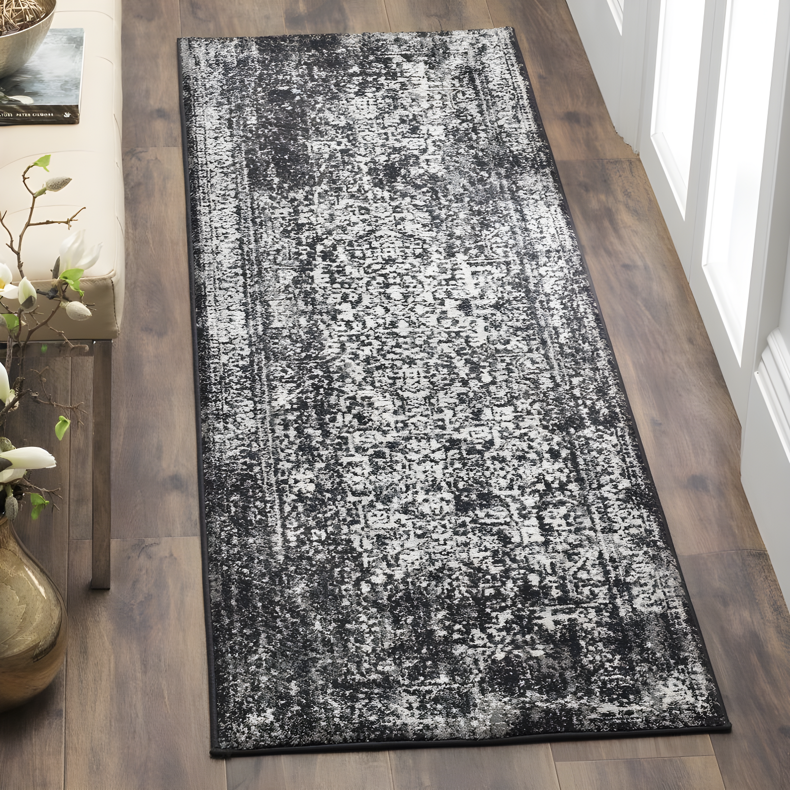 Evoke EVK256 Power Loomed Indoor Runner - Black/Grey - 2'2"x7' - Safavieh