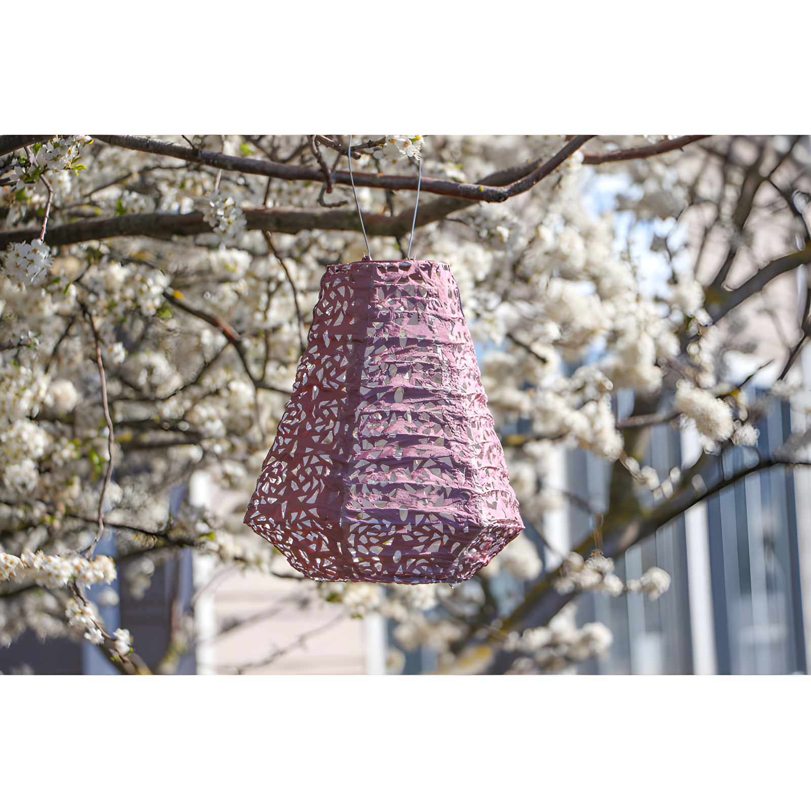 11'' Solar Powered Integrated LED Outdoor Lantern