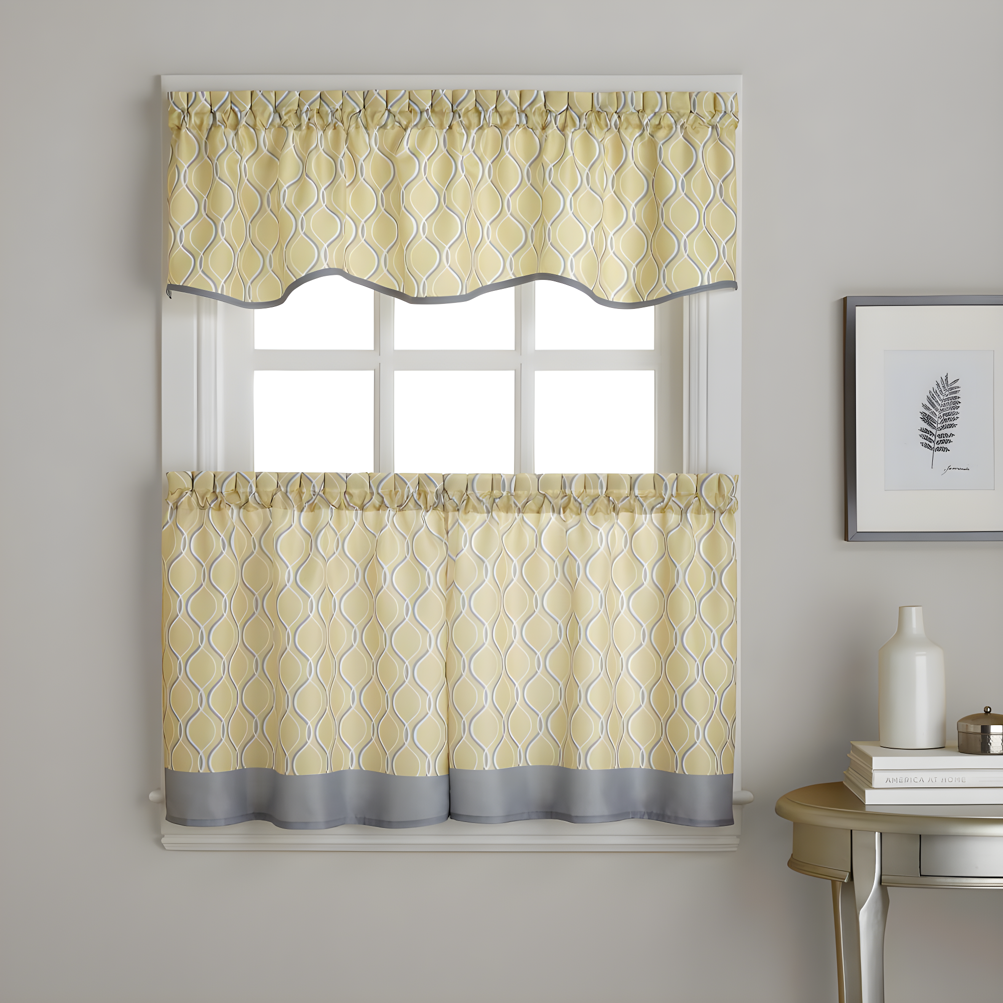 Curtainworks Morocco Scallop Valance Gold, Indoor, 100% Polyester, 58"W x 14"L, 1 Piece, Adult