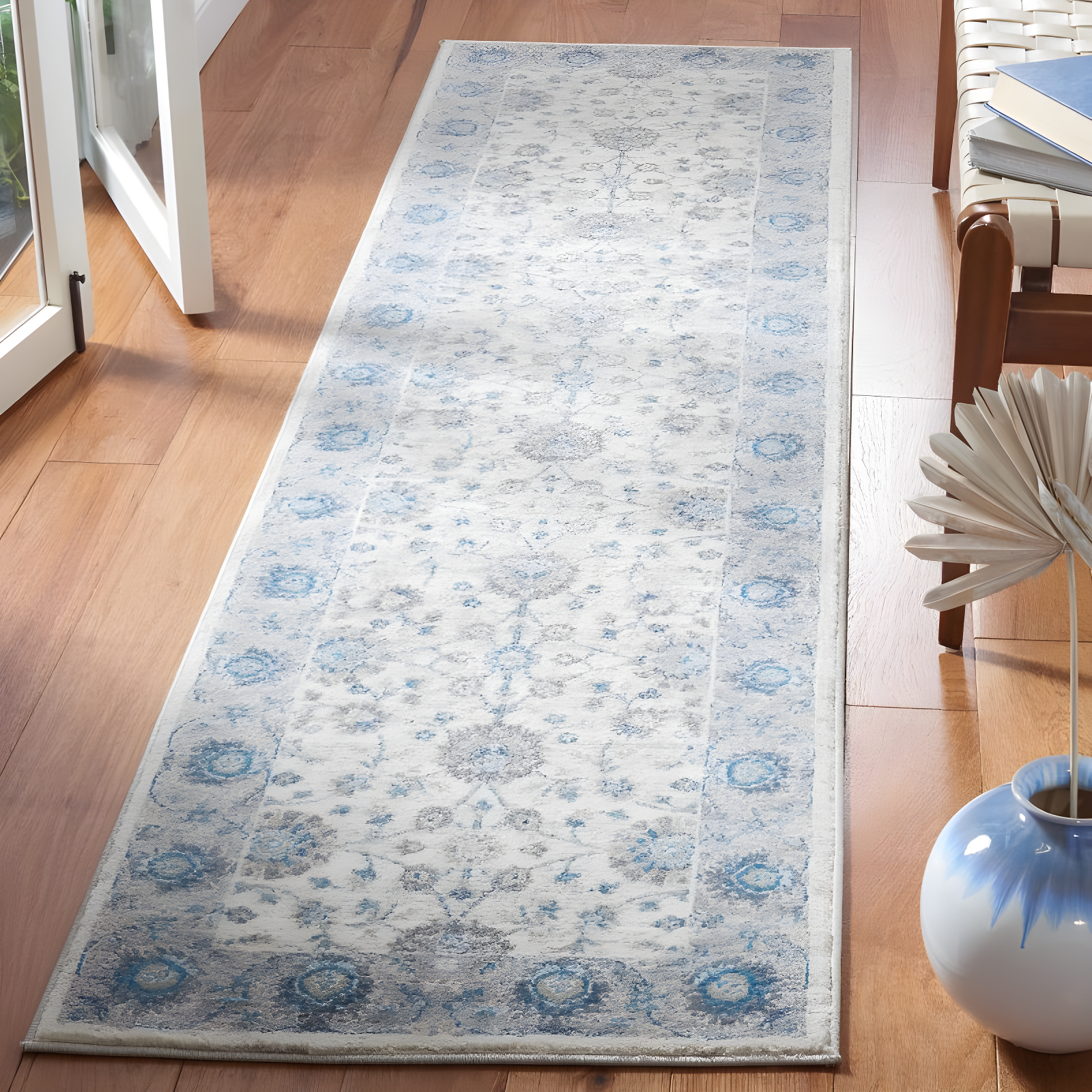 Sofia SOF330 Power Loomed Runner Rug - Ivory/Blue - 2'2"x8' - Safavieh.