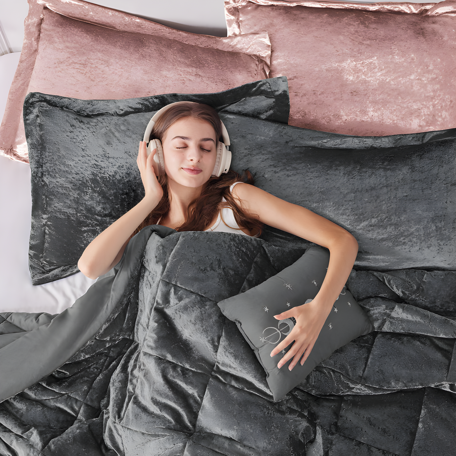 Felicia Crushed Velvet Comforter Set with Throw Pillow