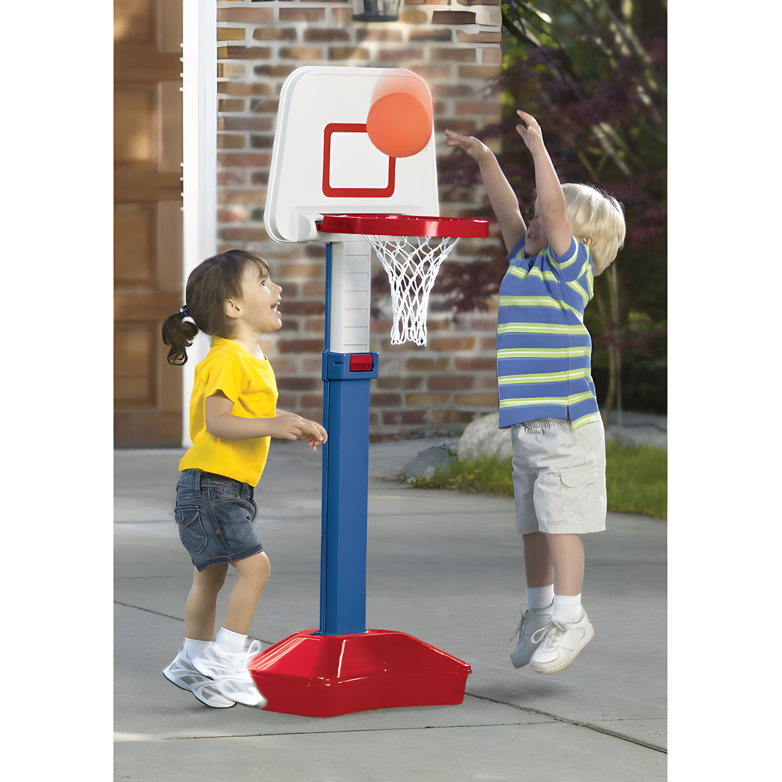 American Plastic Toys Jump N Slam Basketball Set