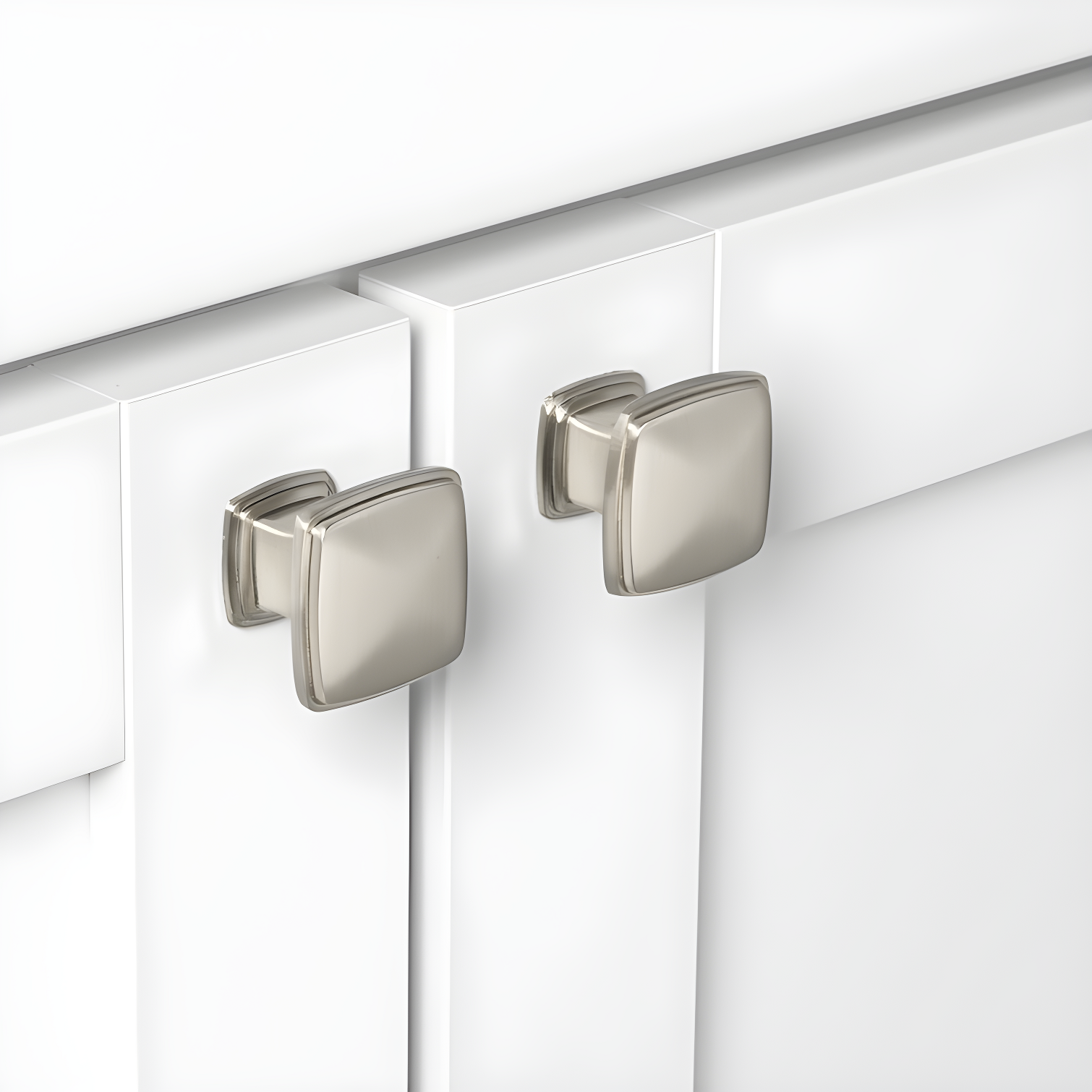 Deco 1 1/4" Length Square Knob