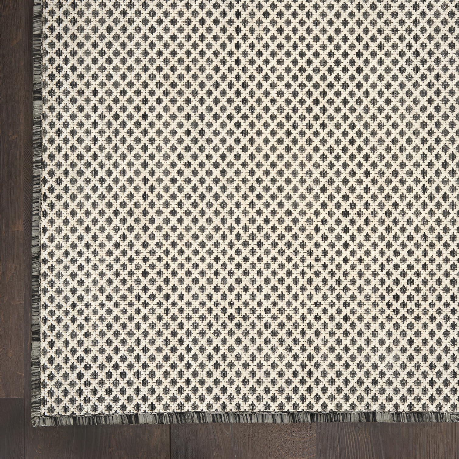 Beachcrest Home™ Hartigan Geometric Indoor / Outdoor Rug