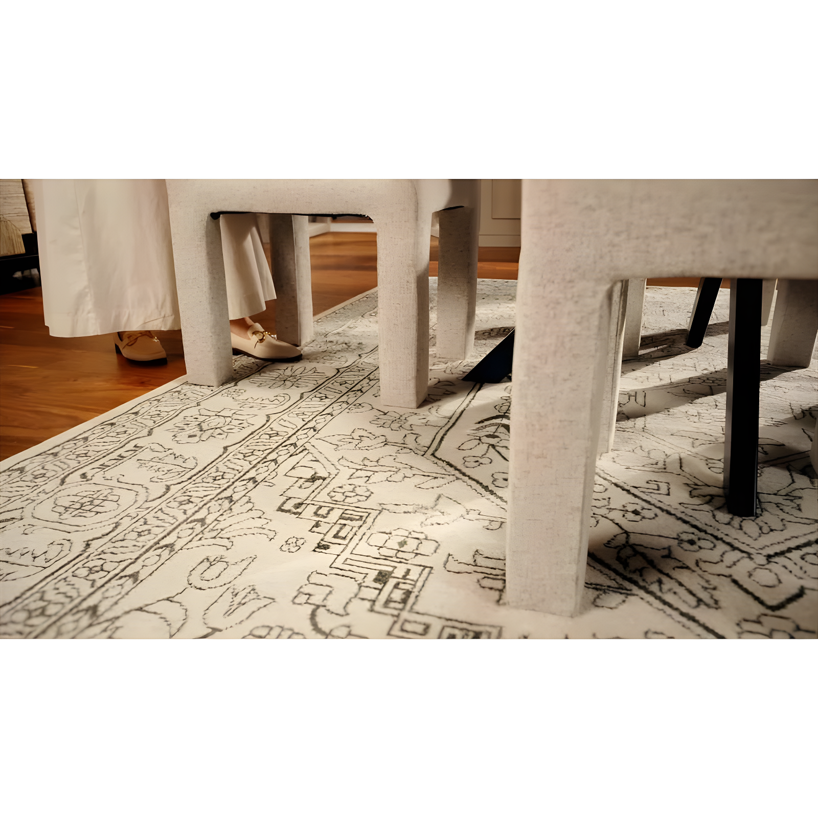 Adirondack ADR108 Power Loomed Area Rug - Ivory/Silver - 4'x6' - Safavieh.