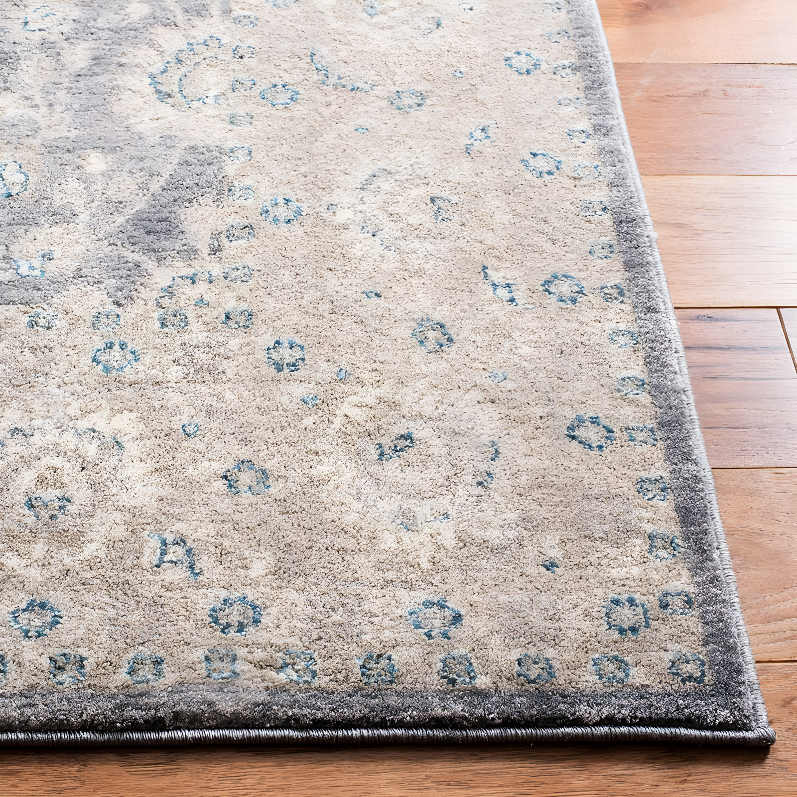 Sofia SOF330 Power Loomed Area Rug - Light Grey/Beige - 6'7"x6'7" - Safavieh.