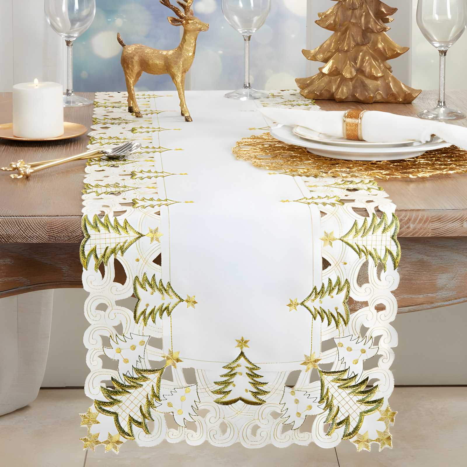 Saro Lifestyle Nostalgic Holiday Christmas Tree Table Runner, Ivory, 16" x 68"