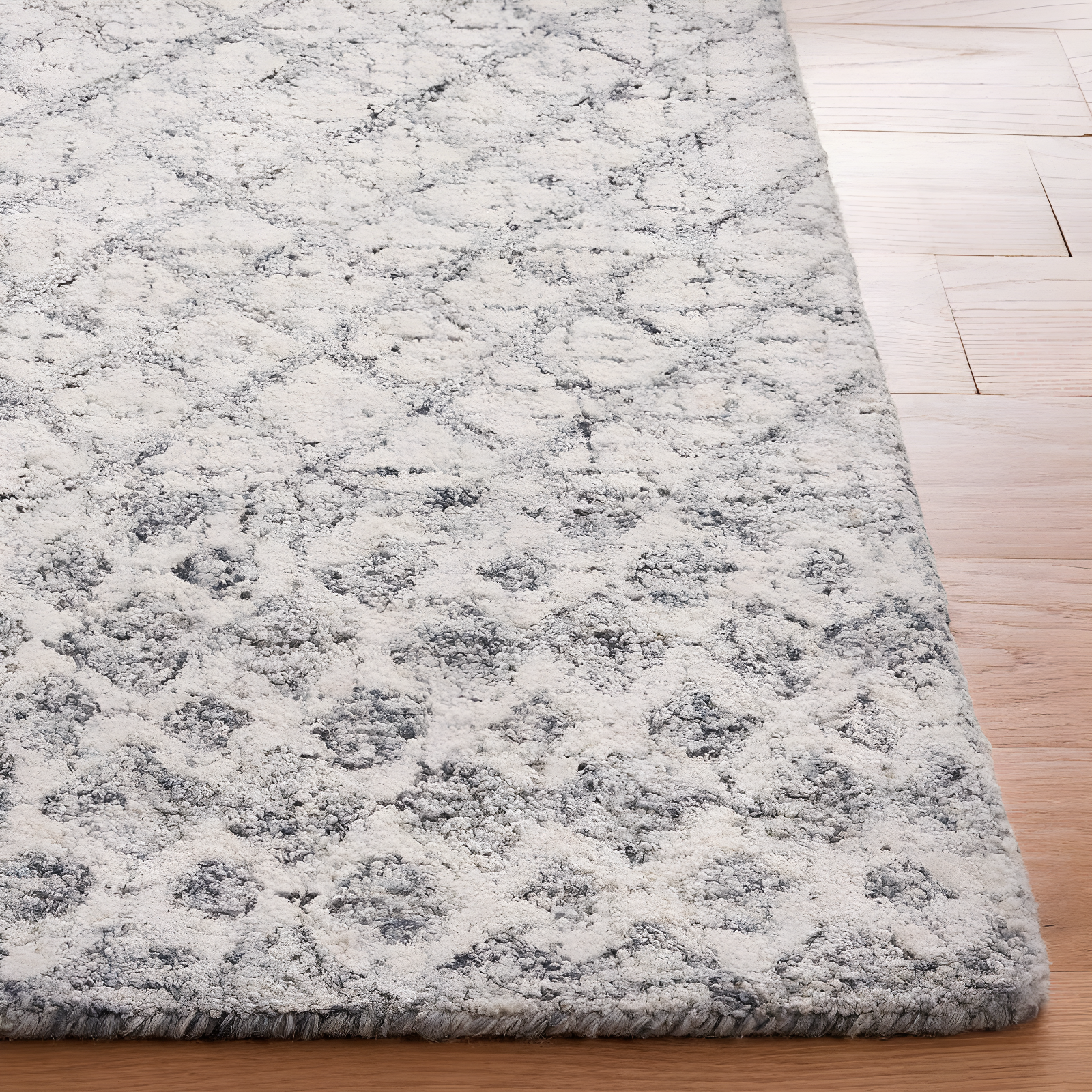 Abstract ABT203 Handmade Indoor Area Rug - Grey/Ivory - 5'x8' - Safavieh