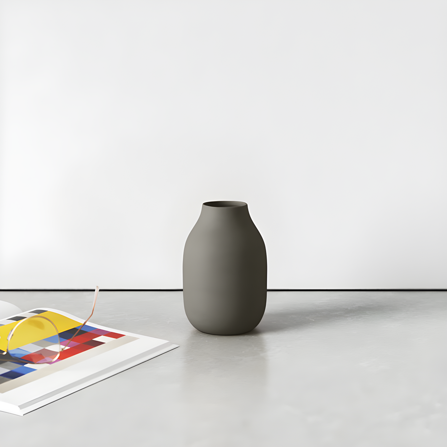 COLORA Porcelain Table Vase