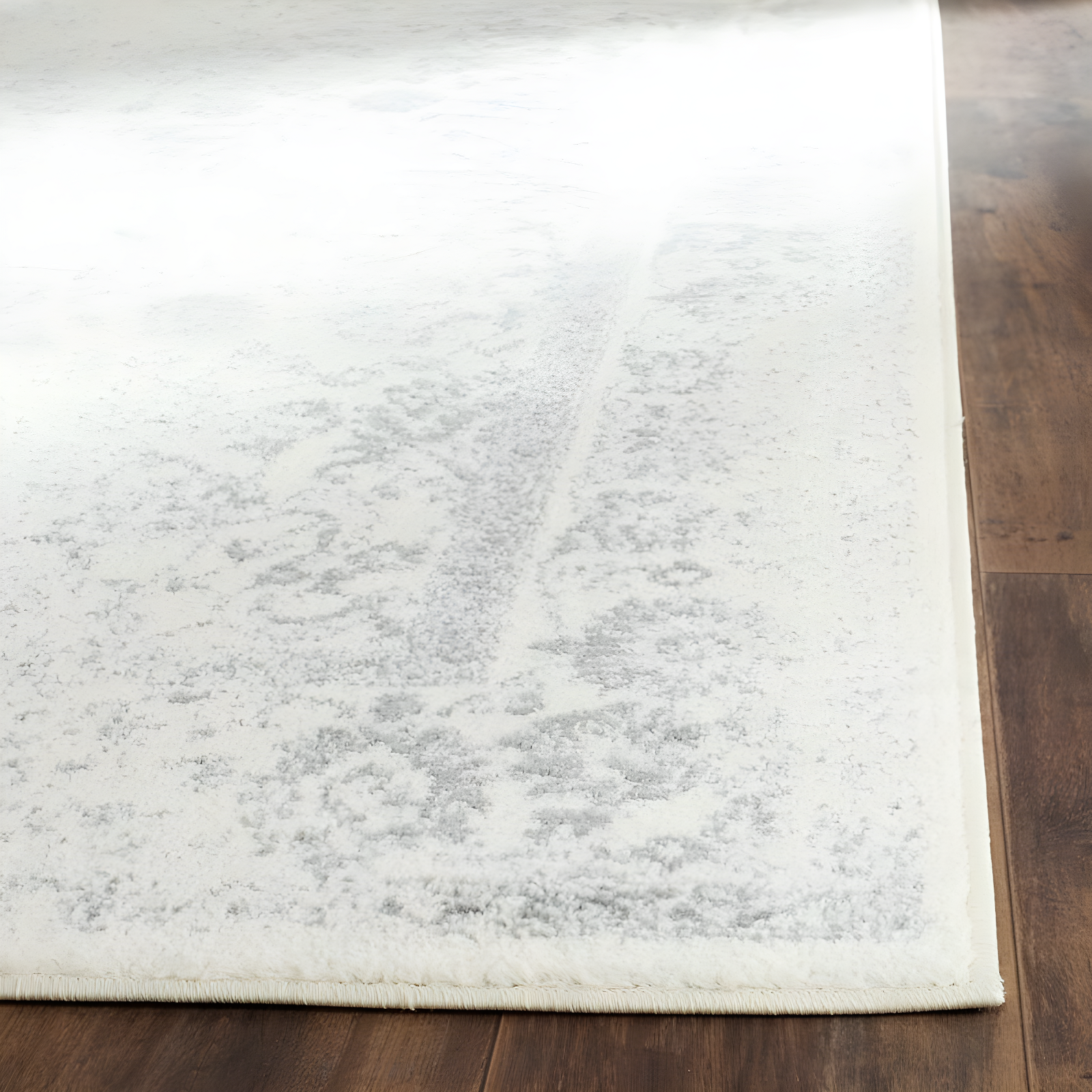 Adirondack ADR109 Machine Made Indoor Area Rug - Ivory/Silver - 4'x4' - Safavieh
