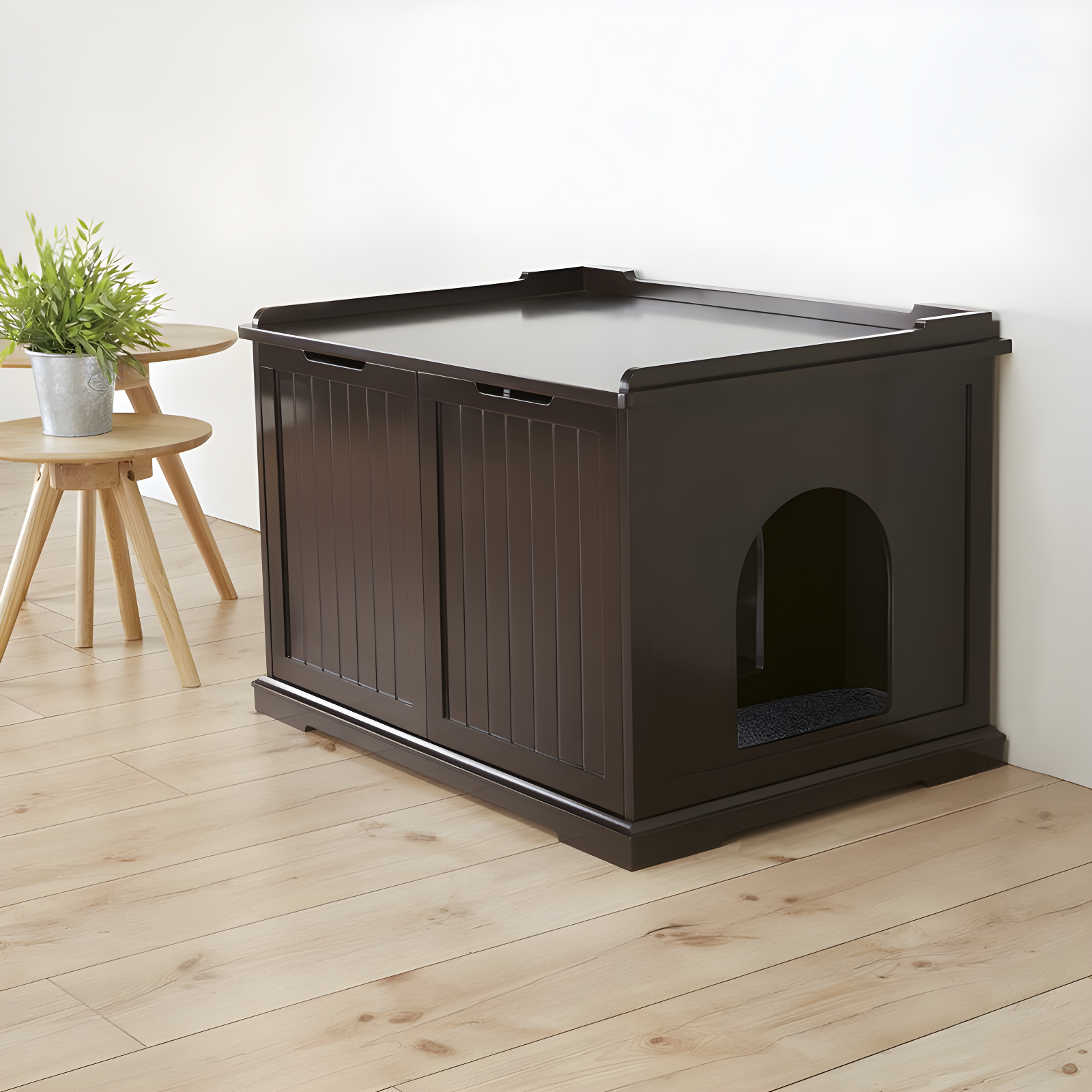 TRIXIE XL Furniture Style Litter Box Enclosure and Pet Home, Hidden Cat Litter Box