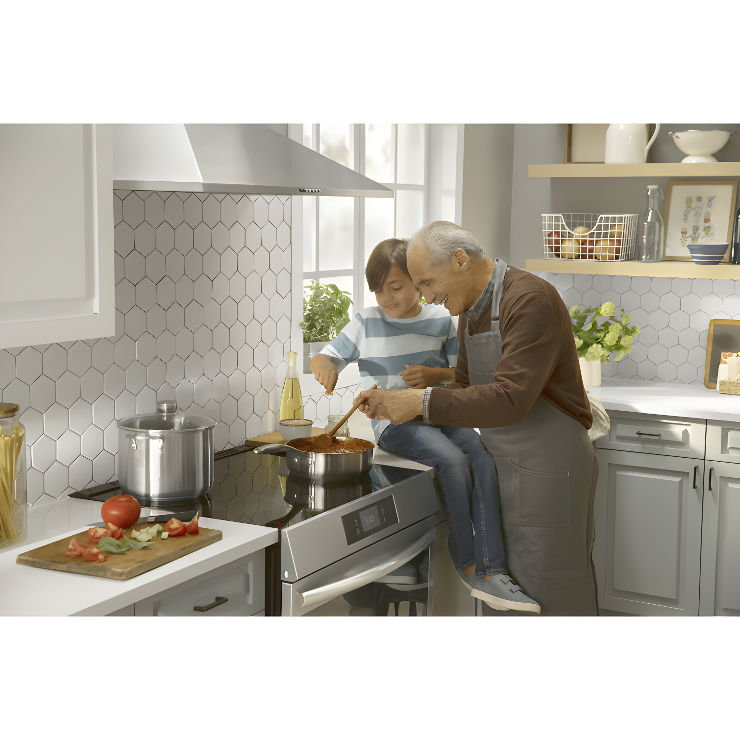 Frigidaire 30" Front Control Induction Range With Total Convection