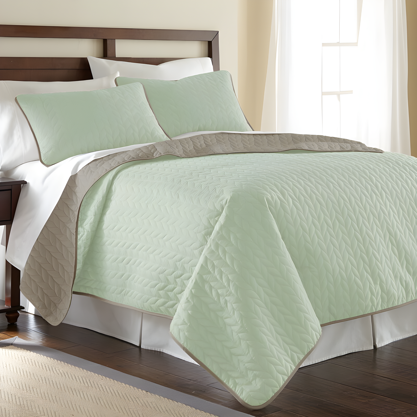 Modern & Contemporary Coverlet Set
