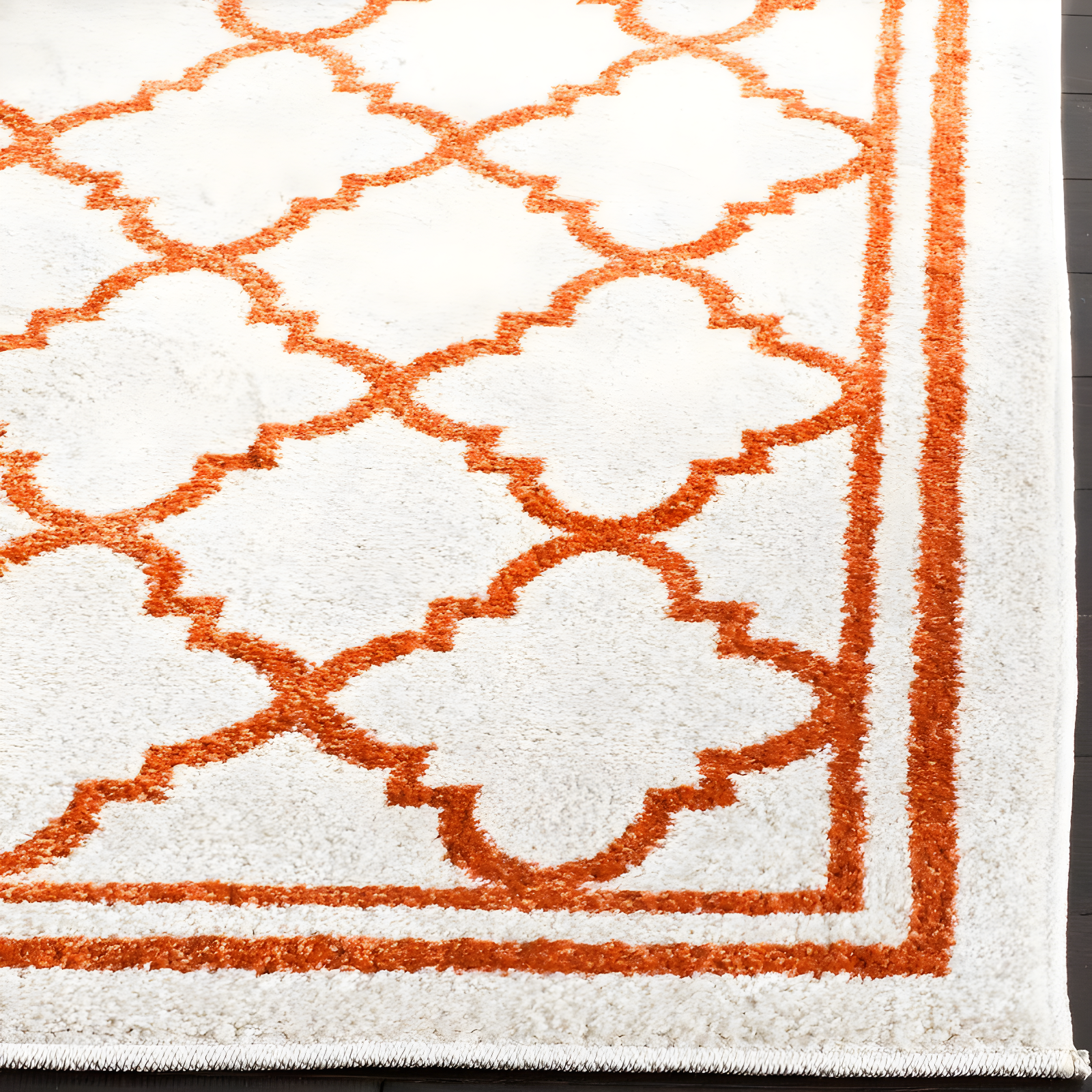 Amherst AMT422 Power Loomed Indoor Area Rug - Beige/Orange - 7'x7' - Safavieh