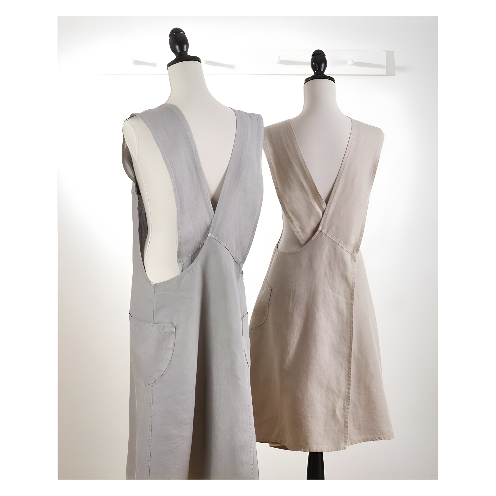 Front Two Pocket Crossback Linen Cooking Apron 35"x28" - Saro Lifestyle: Machine Washable, Kitchen Textile
