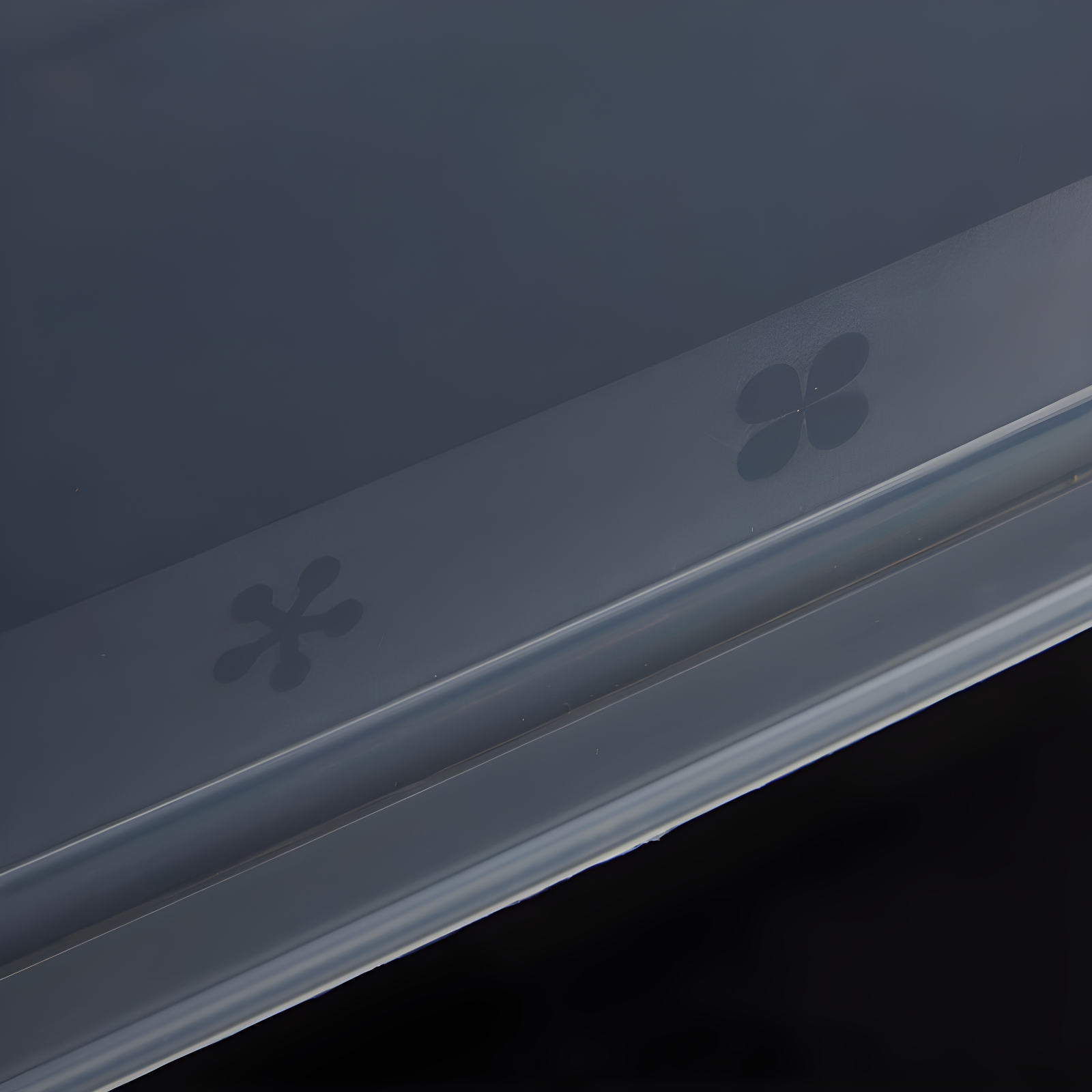 Juvale Plastic Bread Box Container with Lid and Handle, Storage Container for Kitchen (14.5 x 5.75 x 6.25 In)