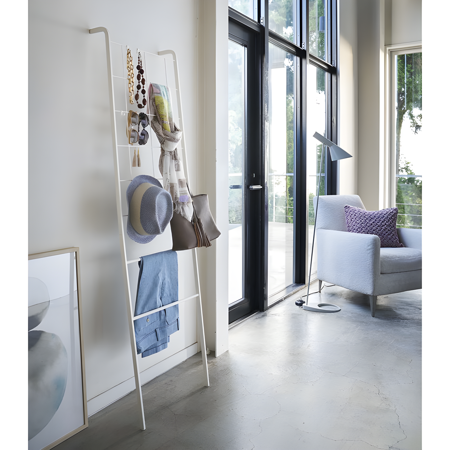 Tower Yamazaki Home Grid-Panel Leaning Ladder, Modern Storage Rack For Bedroom Or Bathroom, Steel