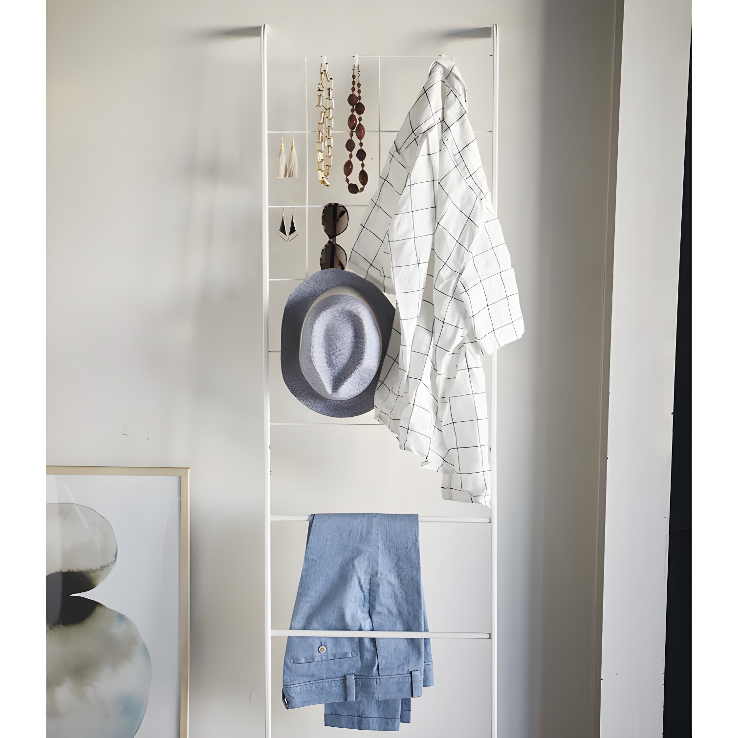 Tower Yamazaki Home Grid-Panel Leaning Ladder, Modern Storage Rack For Bedroom Or Bathroom, Steel