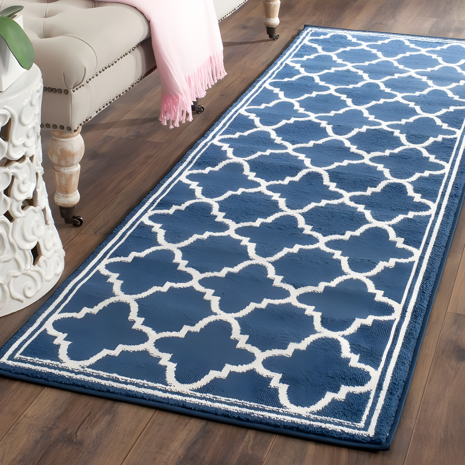 Amherst AMT422 Power Loomed Indoor Runner Rug - Navy/Beige - 2'3"x7' - Safavieh