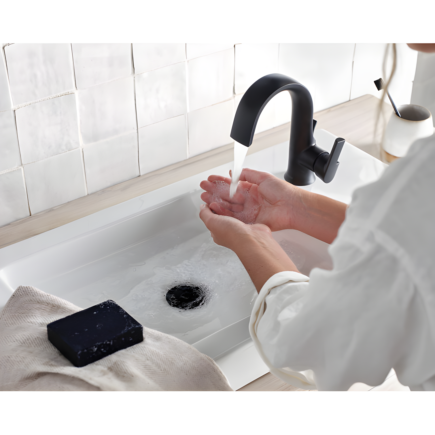 Doux Single Hole Bathroom Faucet with Drain Assembly