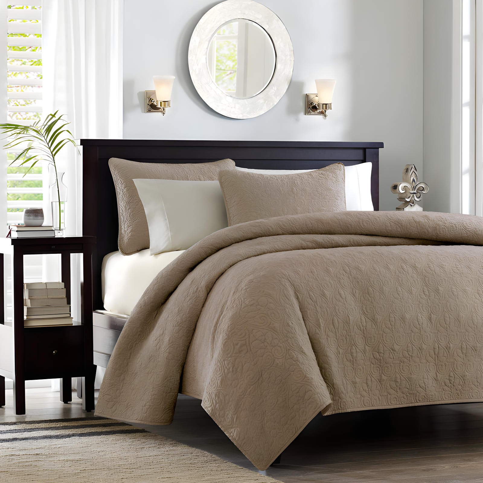 Madison Park Quebec Reversible Quilt Set