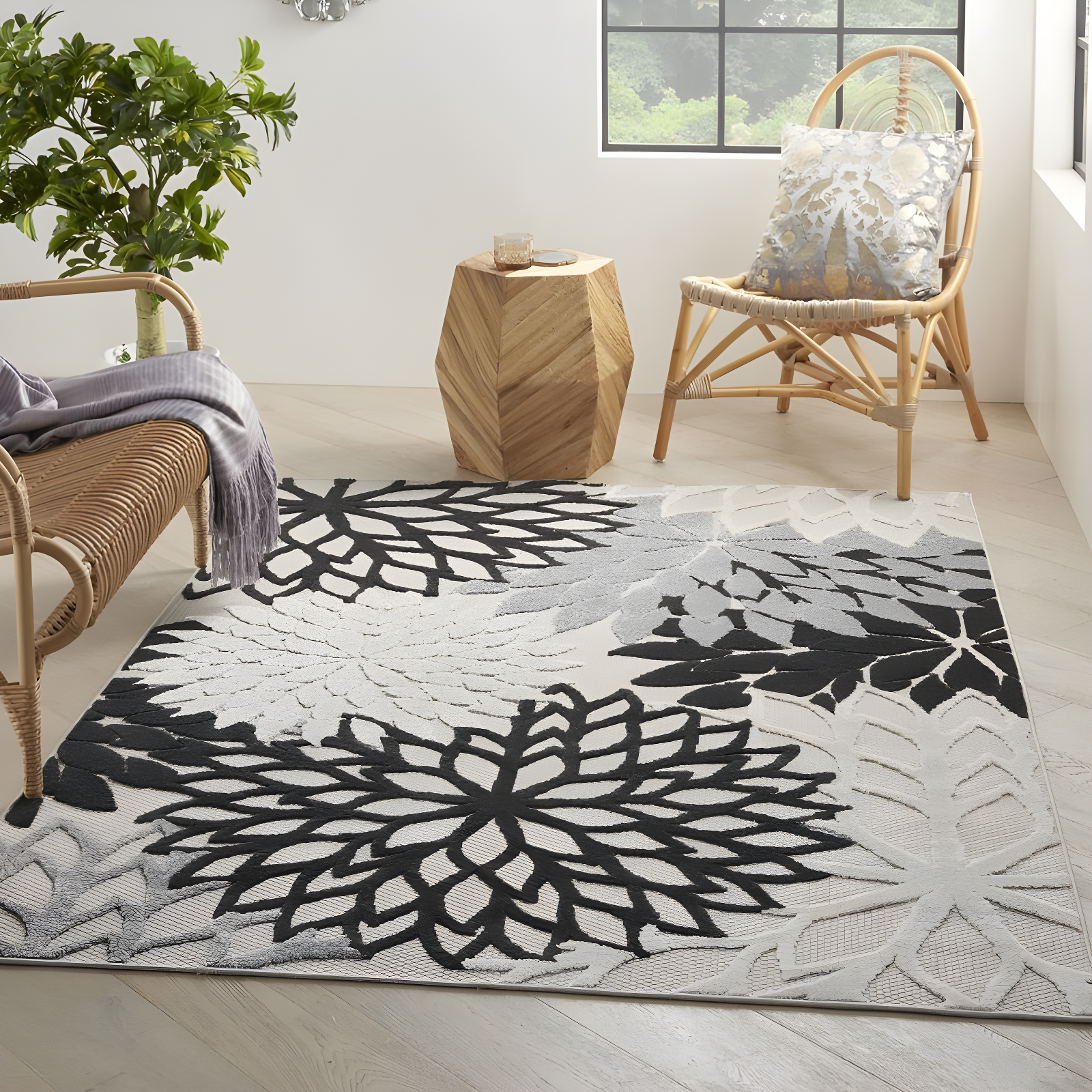 Nourison Aloha Floral Bloom Flatweave High-Low Indoor Outdoor Area Rug Black White 6' x 9'