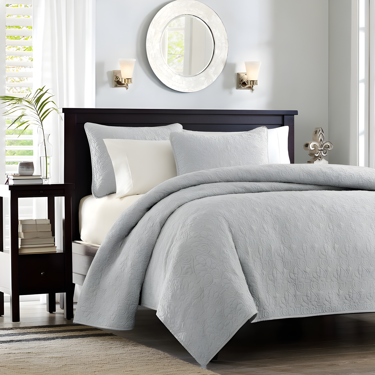 Quebec Reversible Quilt Set