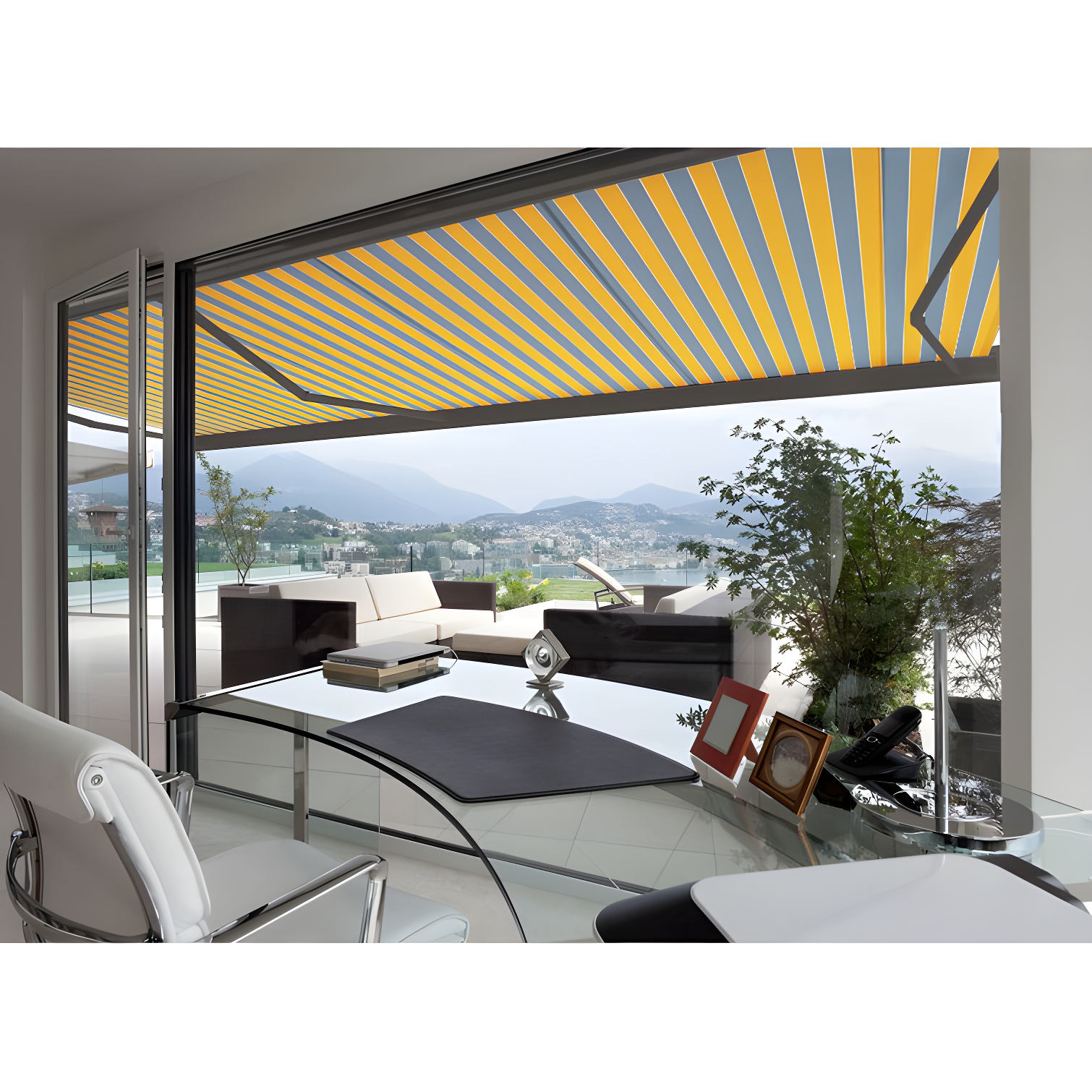 Classic Manual Retractable Patio Awning
