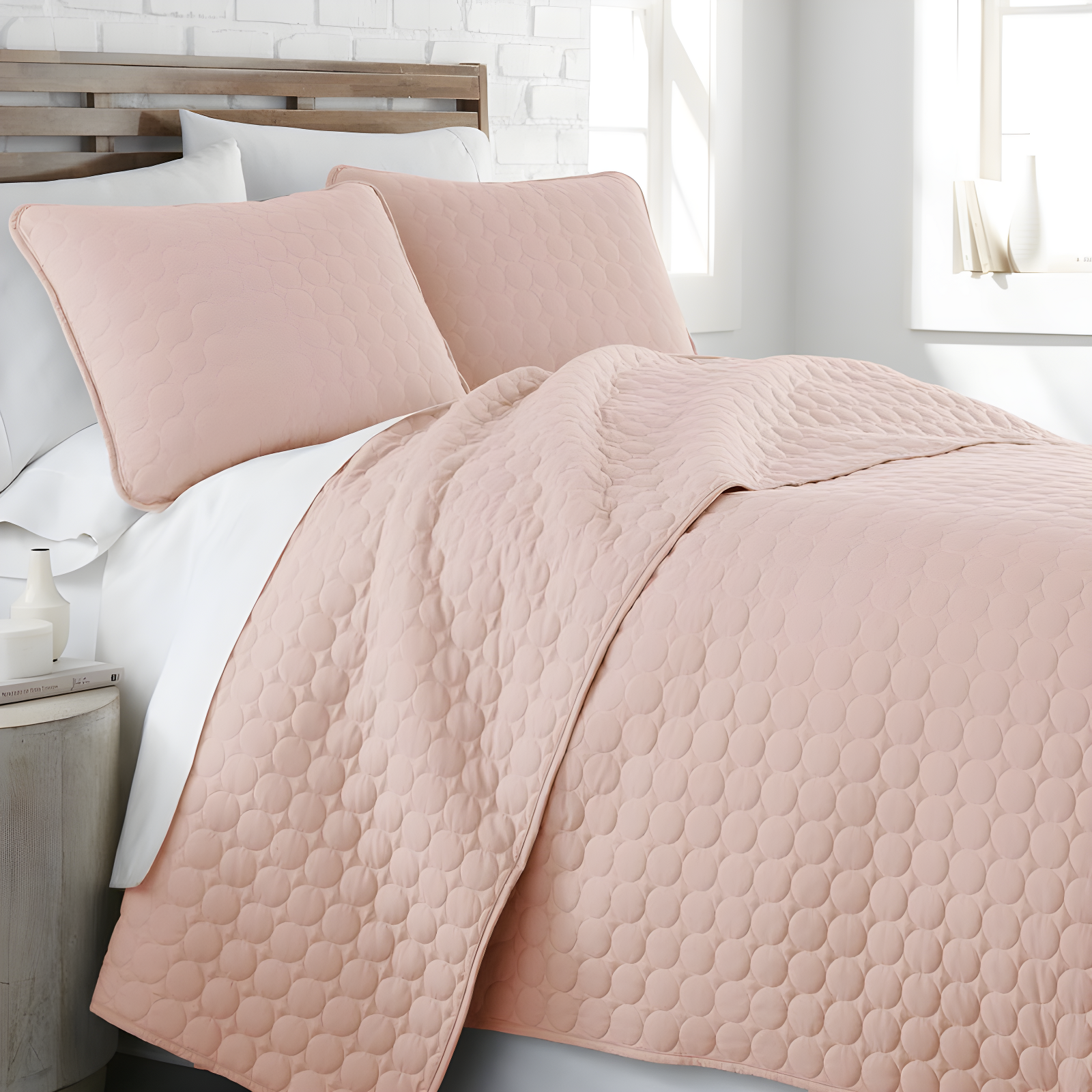 SouthShore Fine Linens Southshore Fine Linens Lightweight Oversized Reversible Quilt Set with shams