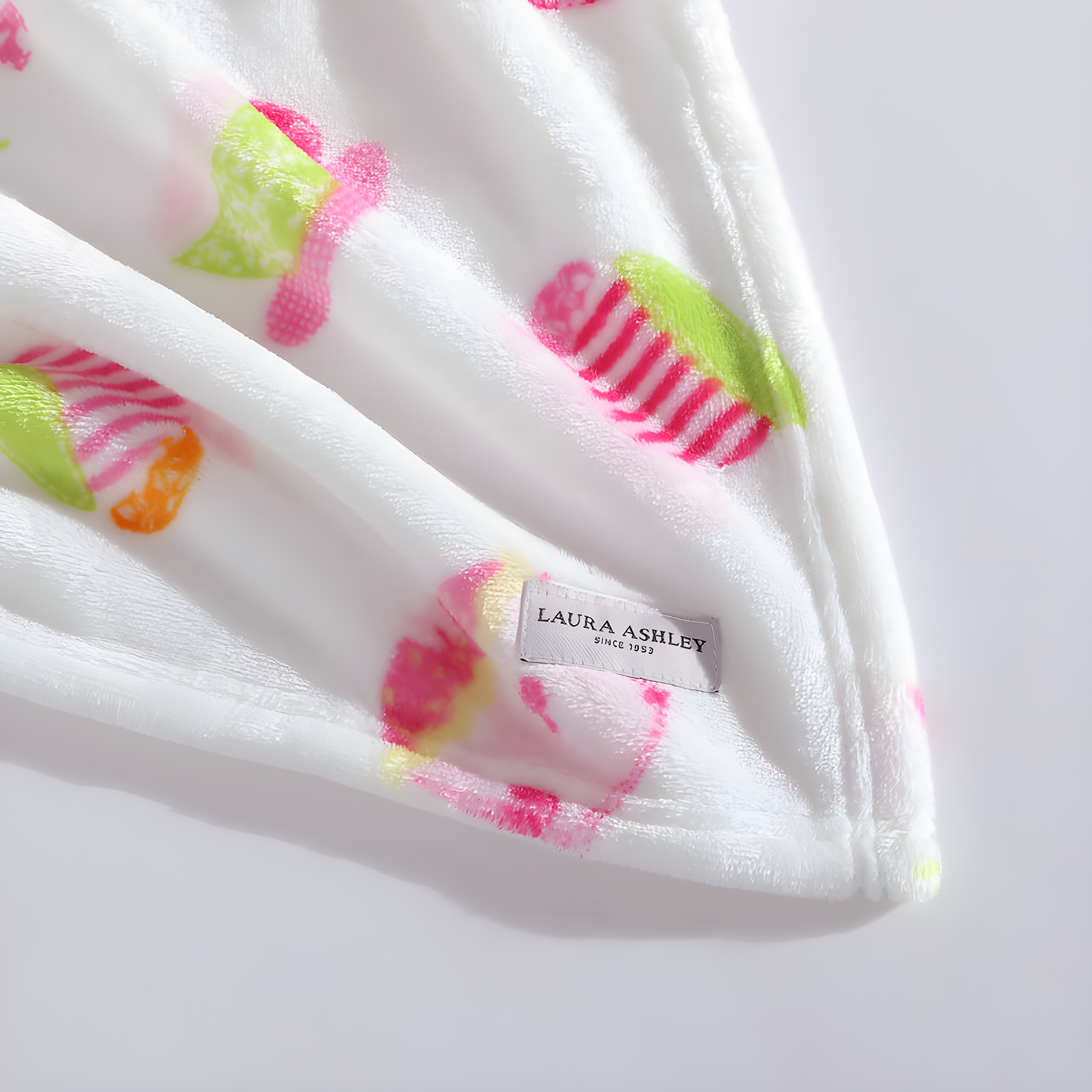 Laura Ashley Laura Ashley Kids Printed Ultra Soft Plush Throw Blankets