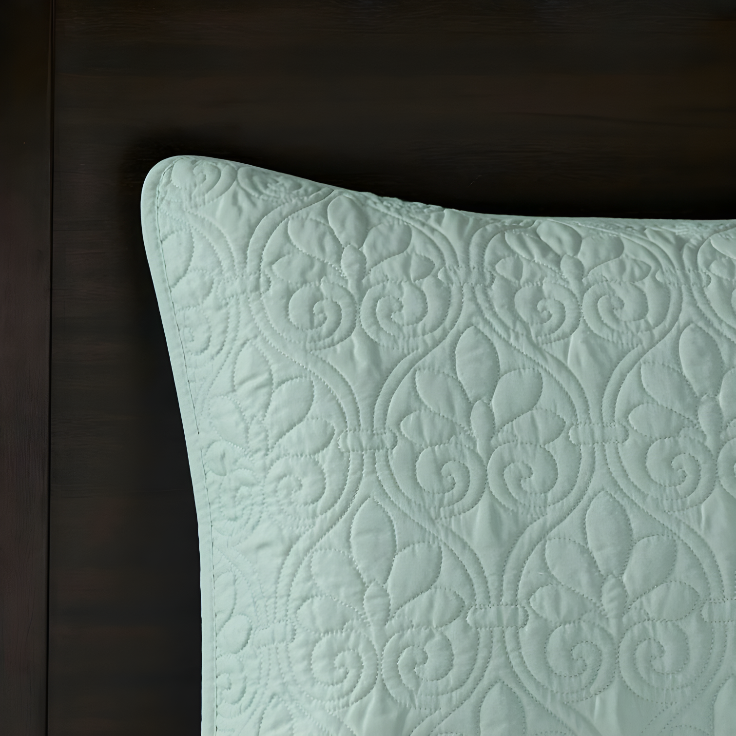 Quebec Reversible Bedspread Set