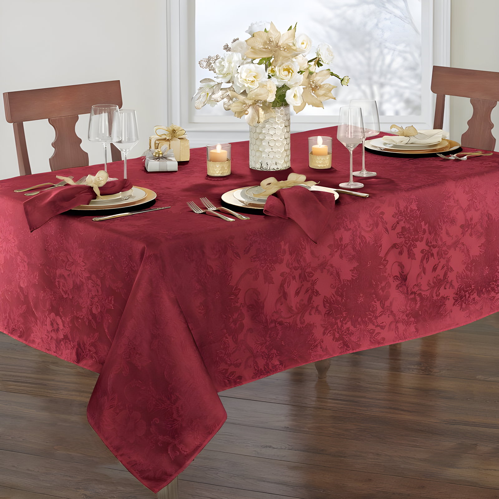 Astoria Grand Tilghman Poinsettia Floral Woven Tablecloth