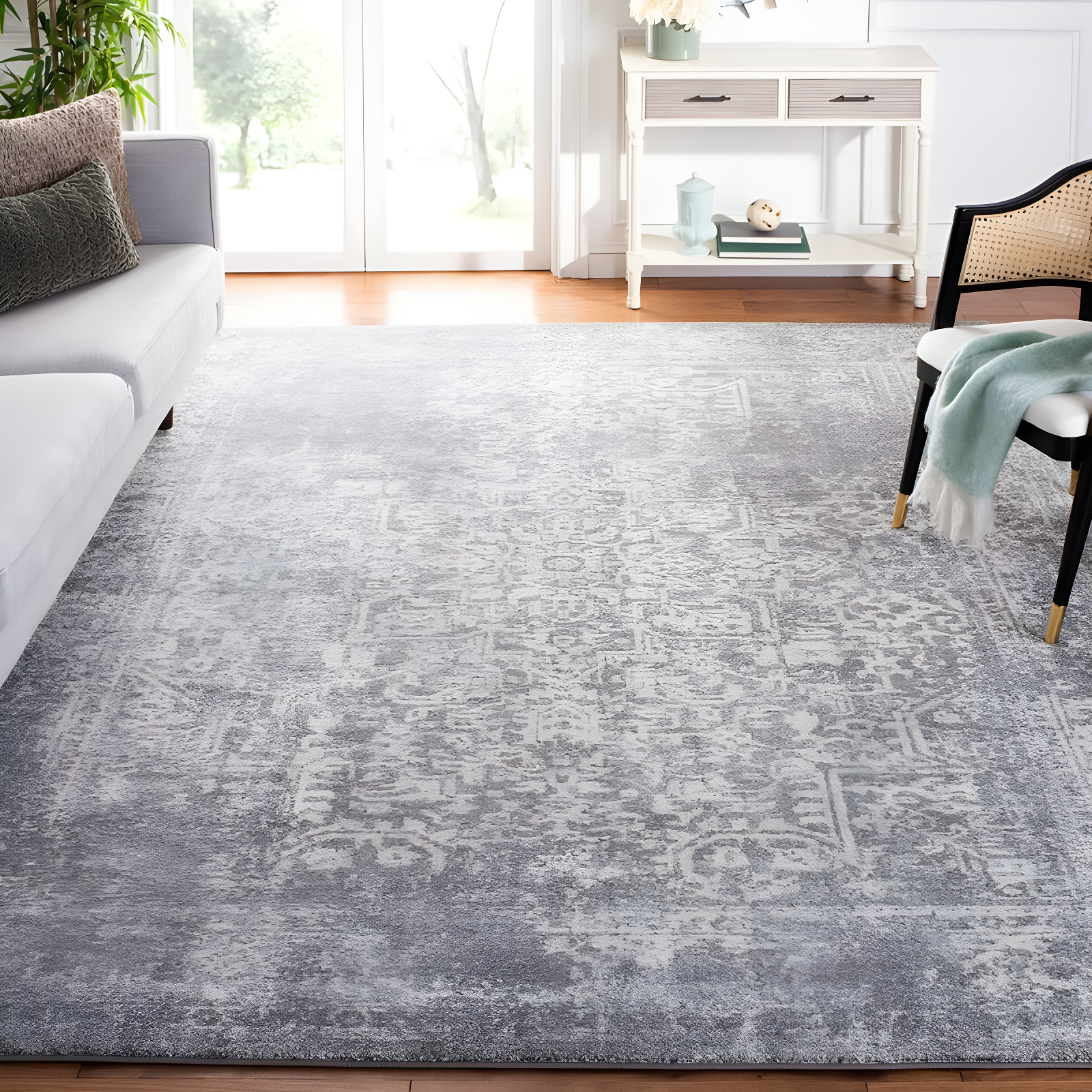 Evoke EVK256 Power Loomed Area Rug - Silver/Ivory - 11'x15' - Safavieh.