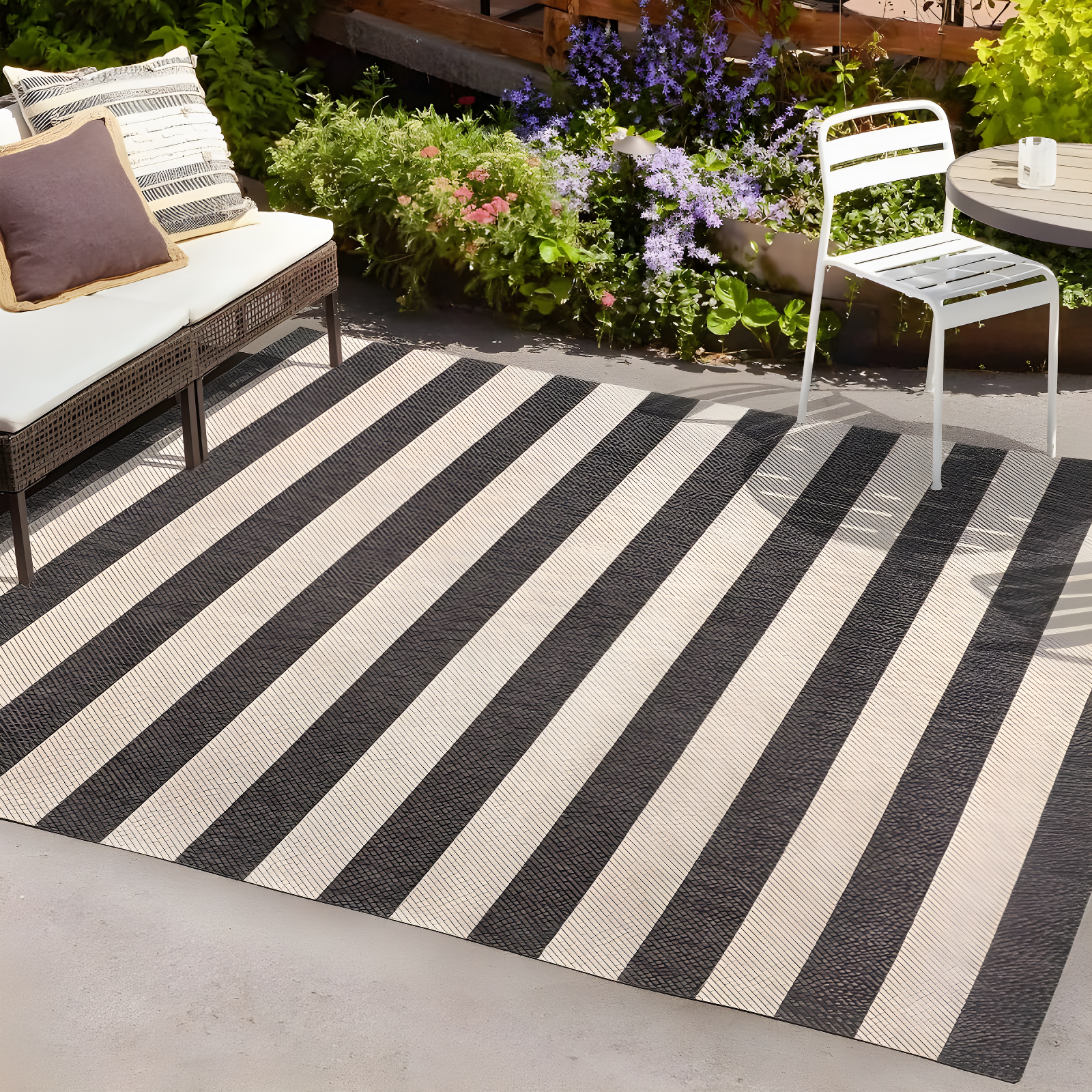 3' x 5' Negril Two-Tone Wide Stripe Indoor/Outdoor Area Rug, Black/Beige - JONATHAN Y
