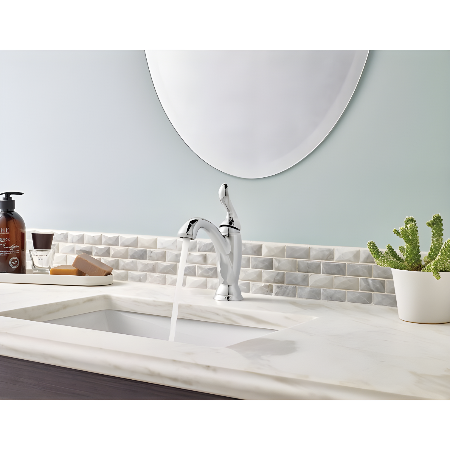 Linden™ Single Hole Bathroom Faucet with Drain Assembly and DIAMOND™ Seal Technology