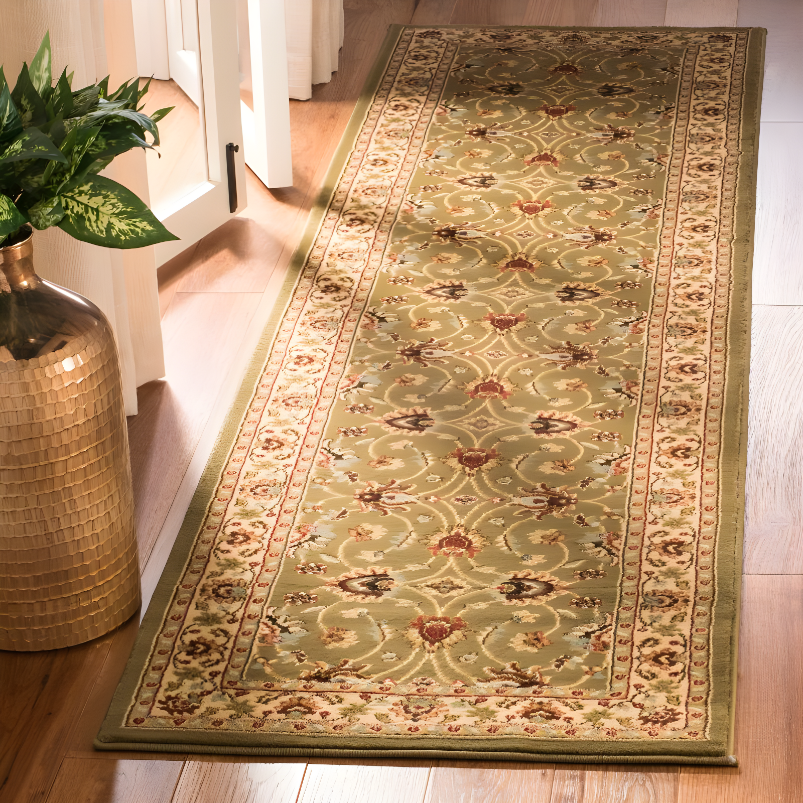 Lyndhurst LNH553 Power Loomed Runner Rug - Green/Ivory - 2'3"x8' - Safavieh.