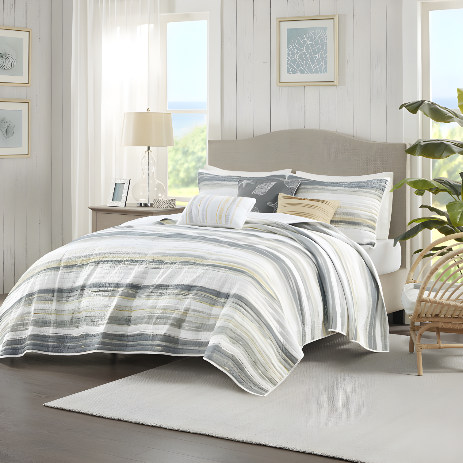 Marina 6 Piece Printed Quilt Set with Throw Pillows