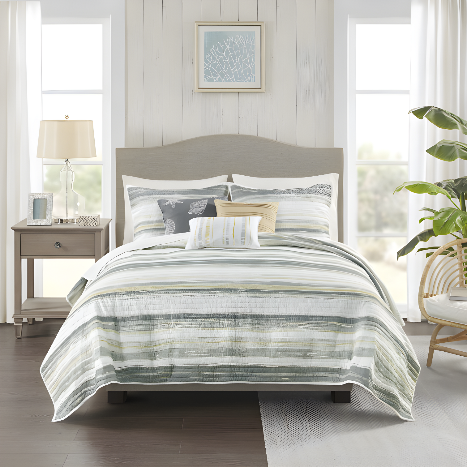 Marina 6 Piece Printed Quilt Set with Throw Pillows