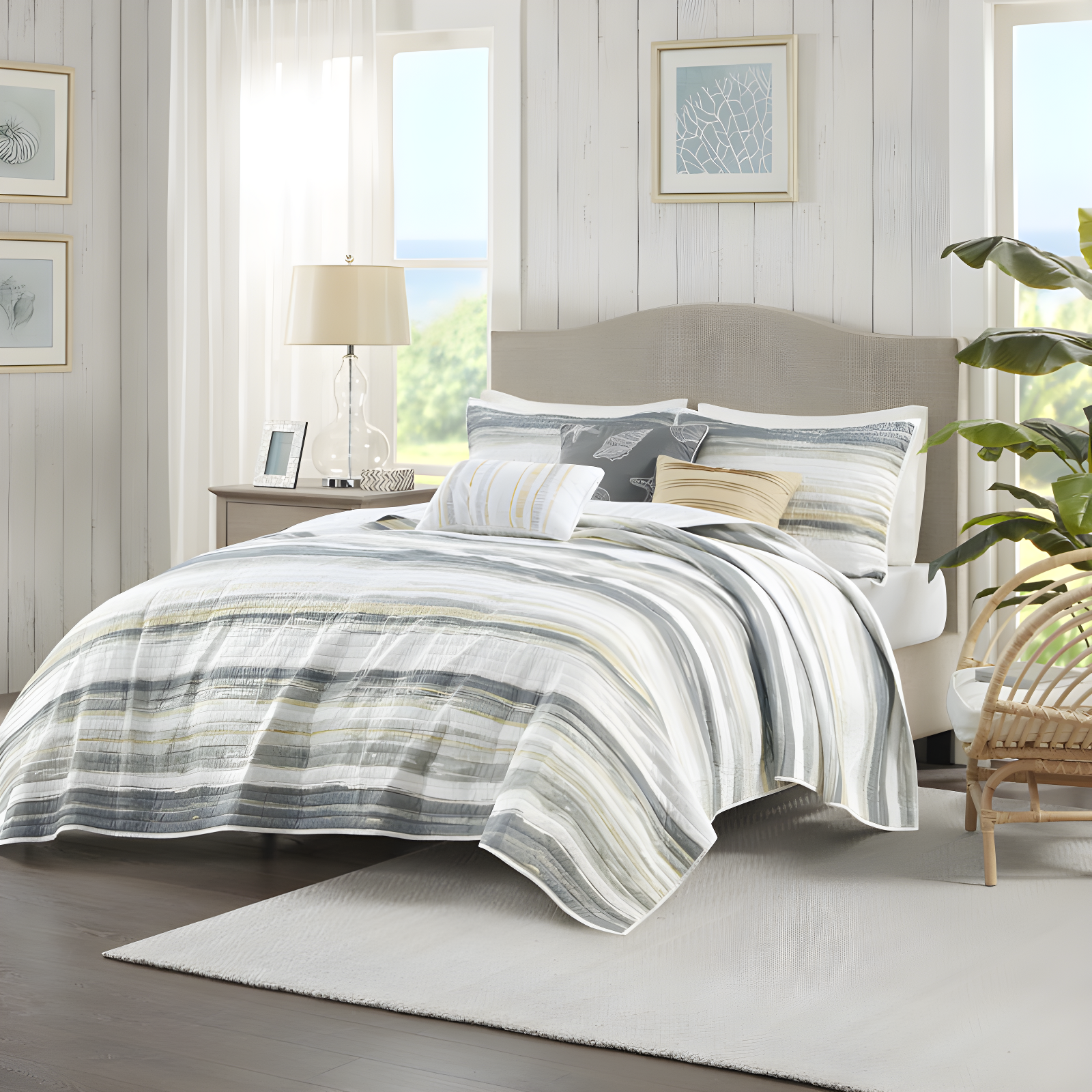 Marina 6 Piece Printed Quilt Set with Throw Pillows