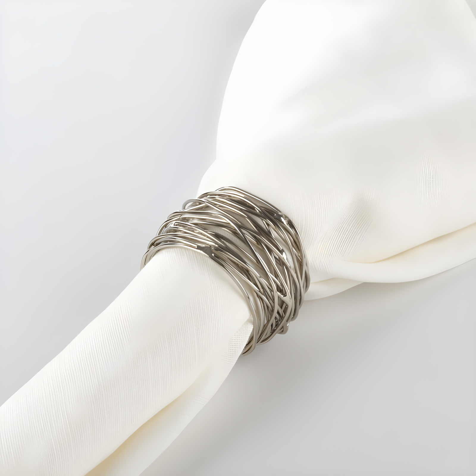 Saro Lifestyle Table Napkin Rings With Metal Twine Design, Silver, (Set of 4 pcs)