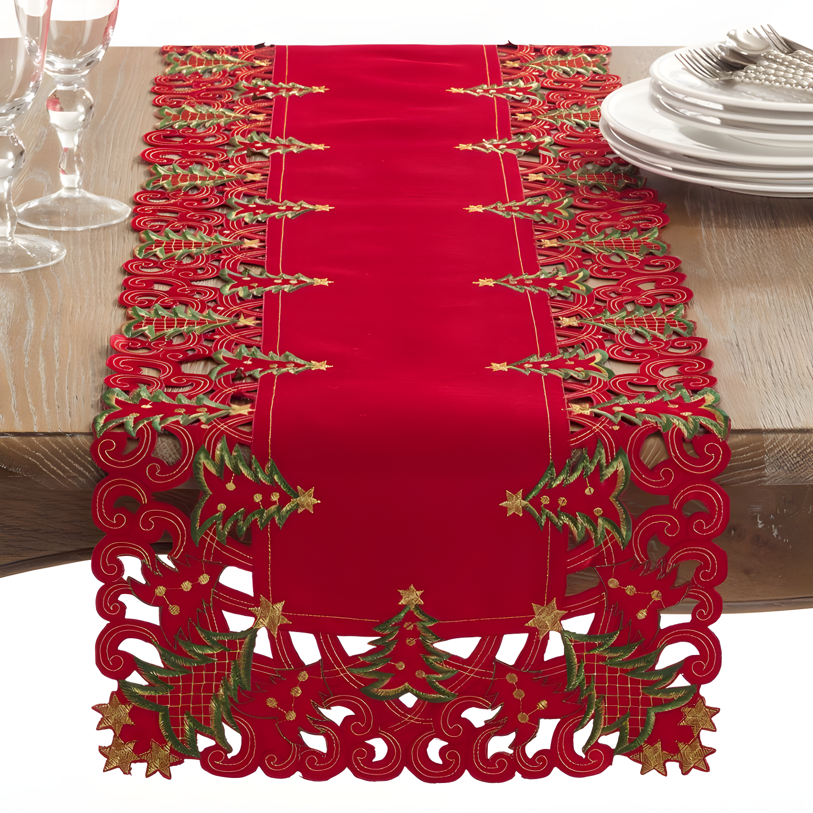 Saro Lifestyle Nostalgic Holiday Christmas Tree Table Runner, Red, 16" x 54"